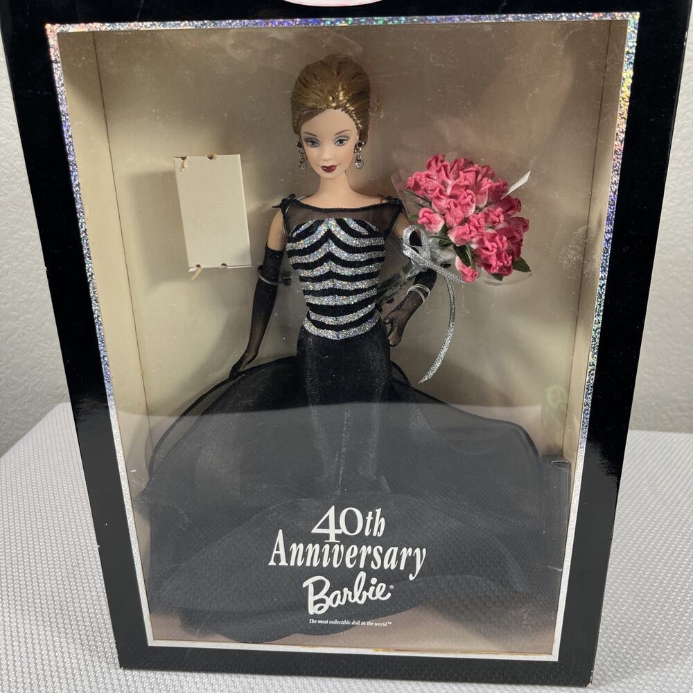 VTG Barbie 40th Anniversary Collector Edition Doll 1999 Mattel 21384 NRFB NICE! - Picture 2 of 10